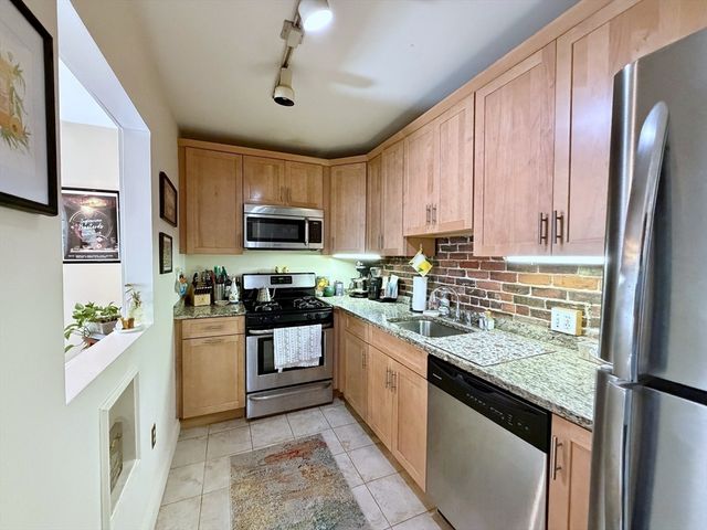 44 High St. 1, Boston, MA 02129