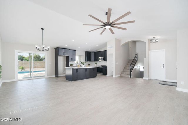 8106 W WETHERSFIELD Road, Peoria, AZ 85381