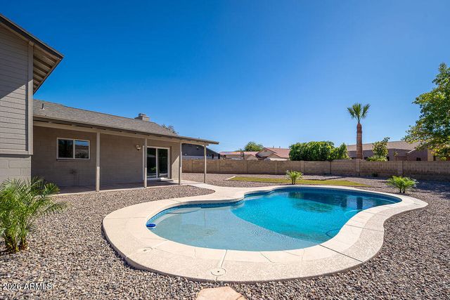 8106 W WETHERSFIELD Road, Peoria, AZ 85381