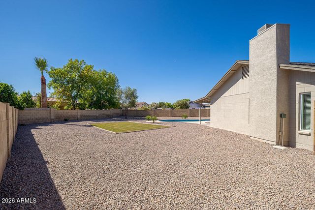 8106 W WETHERSFIELD Road, Peoria, AZ 85381