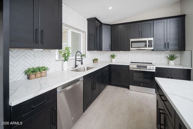 8106 W WETHERSFIELD Road, Peoria, AZ 85381