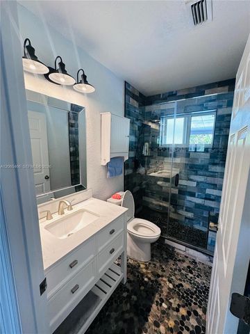 1020 S 14th Court 1, Lantana, FL 33462