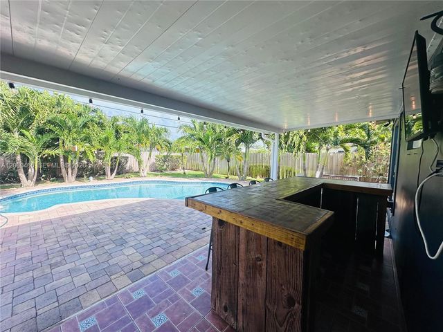 1020 S 14th Court 1, Lantana, FL 33462