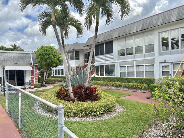 30 Plymouth C, West Palm Beach, FL 33417