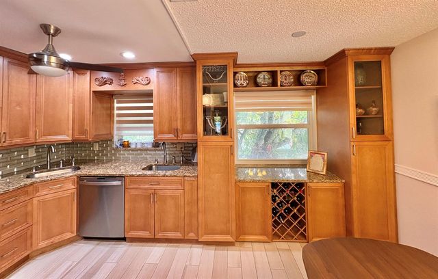 30 Plymouth C, West Palm Beach, FL 33417