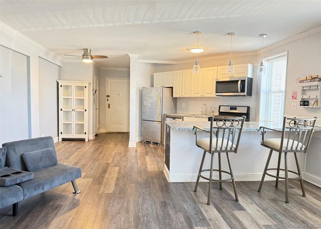 40 Davenport Avenue 1L, New Rochelle, NY 10805