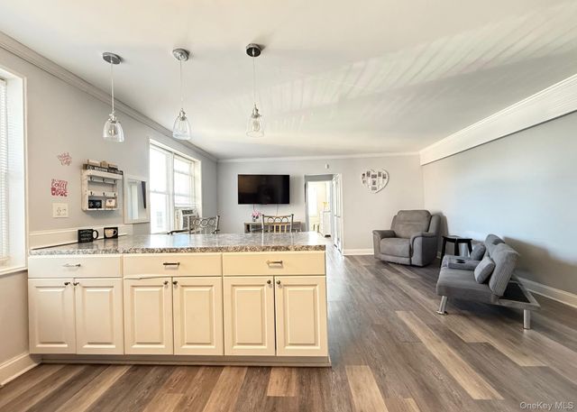 40 Davenport Avenue 1L, New Rochelle, NY 10805