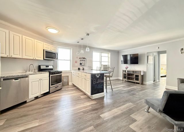 40 Davenport Avenue 1L, New Rochelle, NY 10805