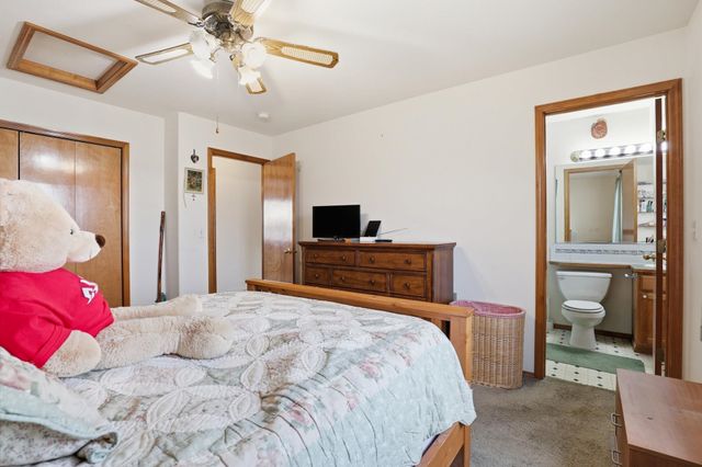 6171 Moriah Dr, Nine Mile Falls, WA 99026