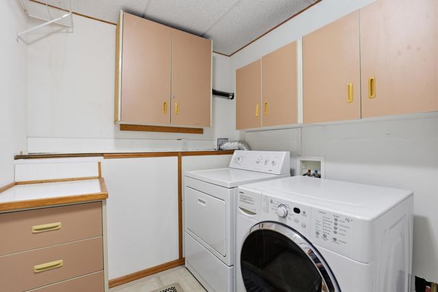 6171 Moriah Dr, Nine Mile Falls, WA 99026