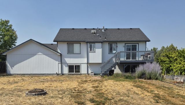 6171 Moriah Dr, Nine Mile Falls, WA 99026