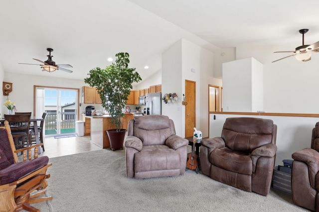 6171 Moriah Dr, Nine Mile Falls, WA 99026