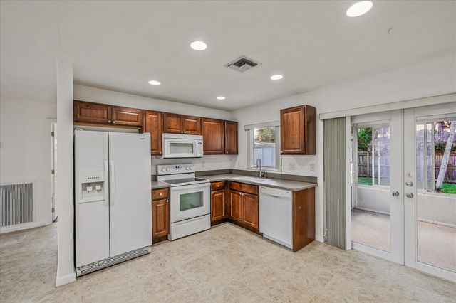 2402 E Edgewater Drive, Palm Beach Gardens, FL 33410
