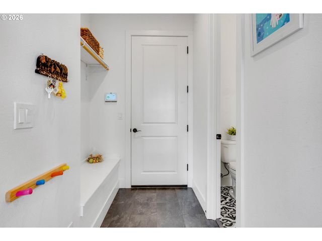 12205 Sw SILVERTIP St, Beaverton, OR 97007