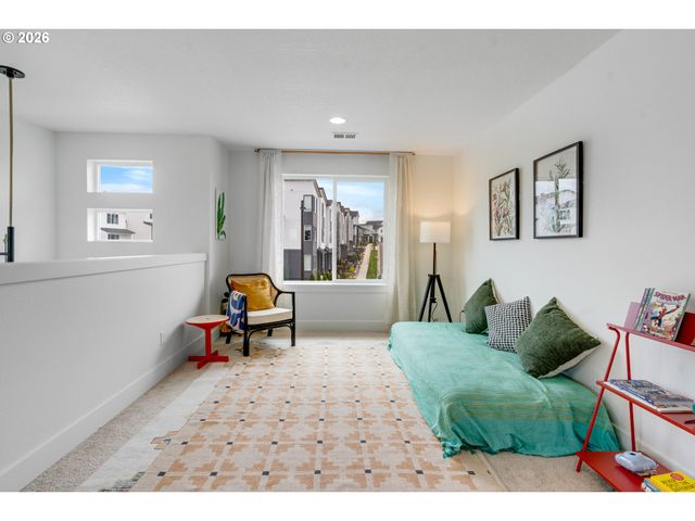 12205 Sw SILVERTIP St, Beaverton, OR 97007