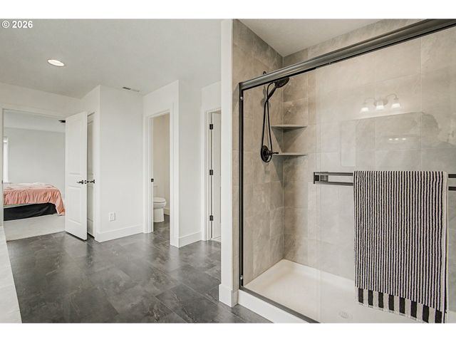 12205 Sw SILVERTIP St, Beaverton, OR 97007