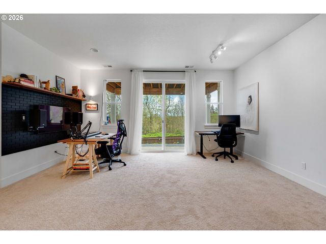 12205 Sw SILVERTIP St, Beaverton, OR 97007
