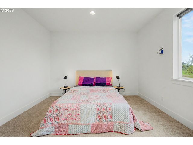 12205 Sw SILVERTIP St, Beaverton, OR 97007