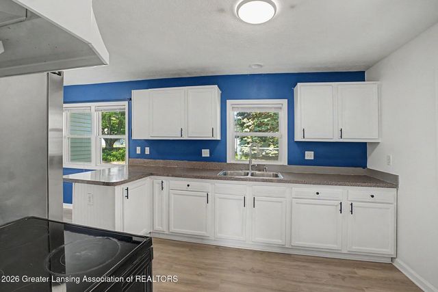 1064 Hannah Avenue, Lansing, MI 48906