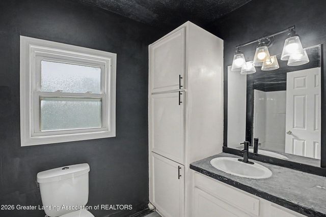 1064 Hannah Avenue, Lansing, MI 48906