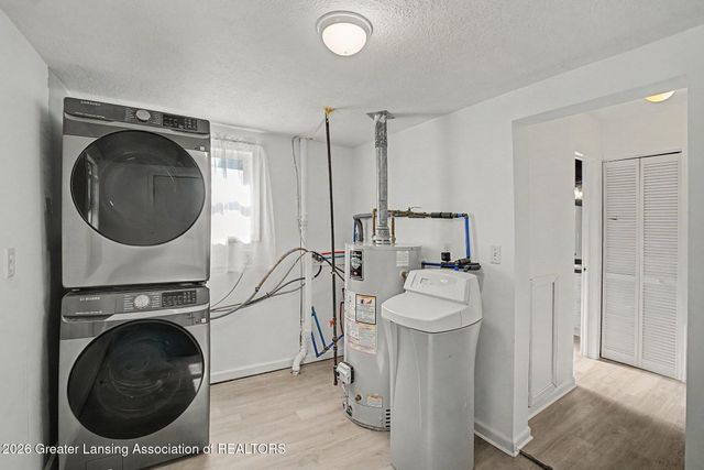 1064 Hannah Avenue, Lansing, MI 48906