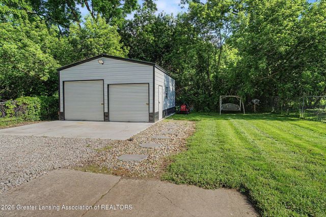 1064 Hannah Avenue, Lansing, MI 48906