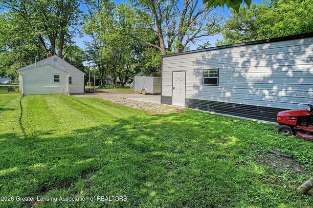 1064 Hannah Avenue, Lansing, MI 48906