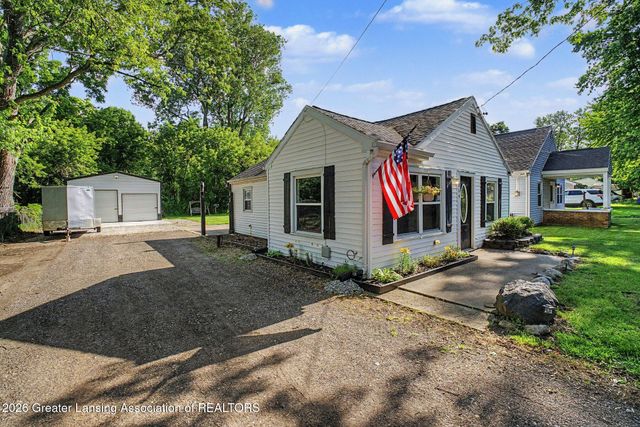 1064 Hannah Avenue, Lansing, MI 48906