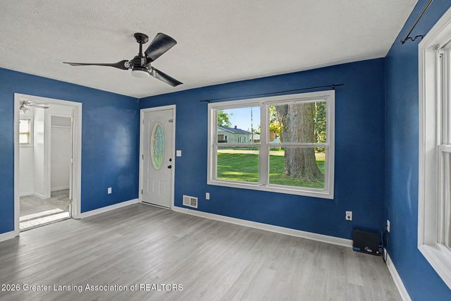 1064 Hannah Avenue, Lansing, MI 48906