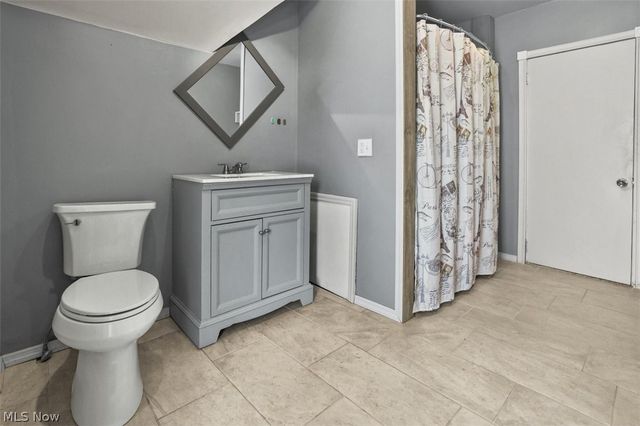 393 Eddy Street, Newark, OH 43055