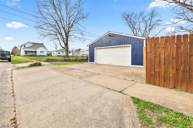 393 Eddy Street, Newark, OH 43055