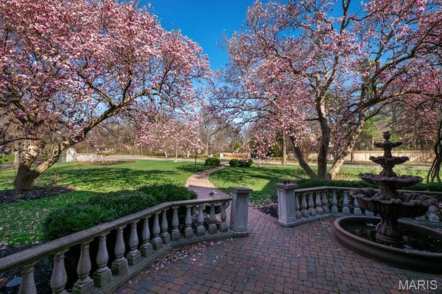 7146 Wydown Boulevard, Clayton, MO 63105