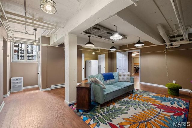 7146 Wydown Boulevard, Clayton, MO 63105
