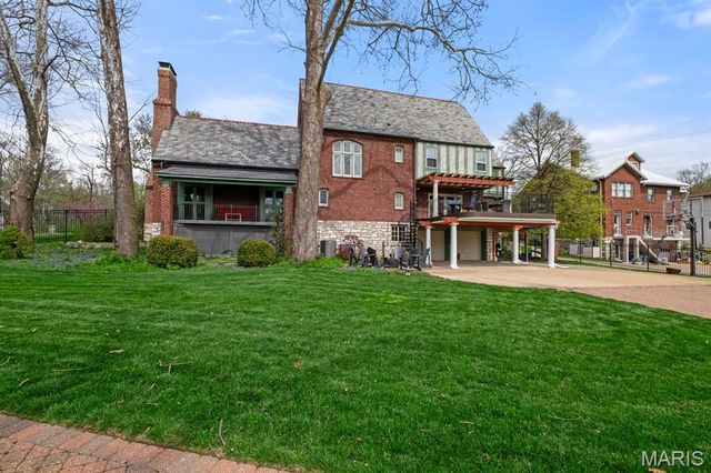 7146 Wydown Boulevard, Clayton, MO 63105