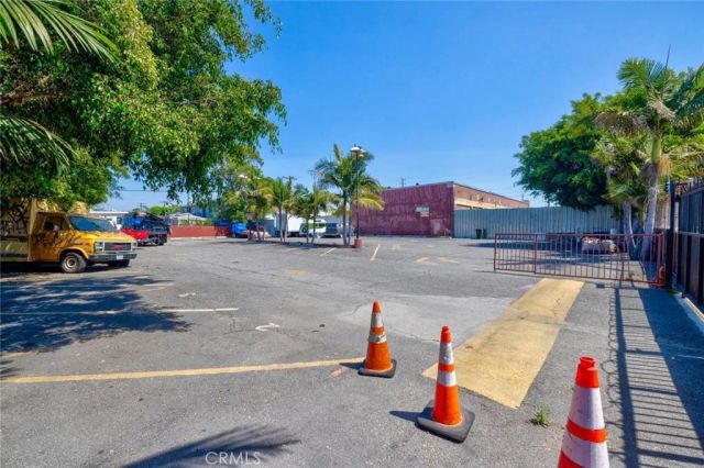 1437 E 61st, Los Angeles, CA 90001