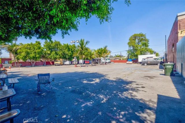 1437 E 61st, Los Angeles, CA 90001