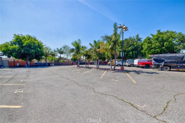 1437 E 61st, Los Angeles, CA 90001
