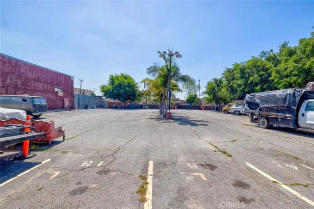1437 E 61st, Los Angeles, CA 90001