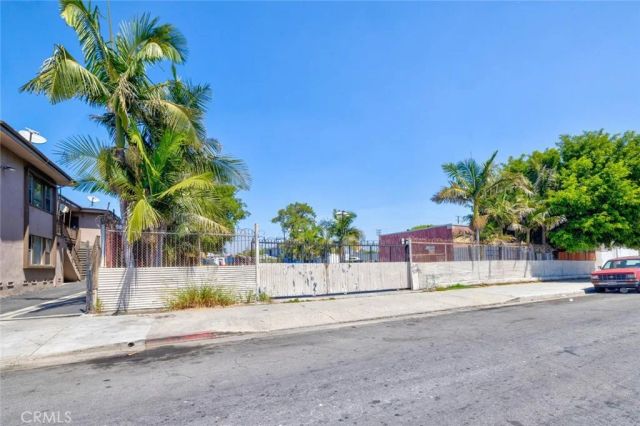 1437 E 61st, Los Angeles, CA 90001