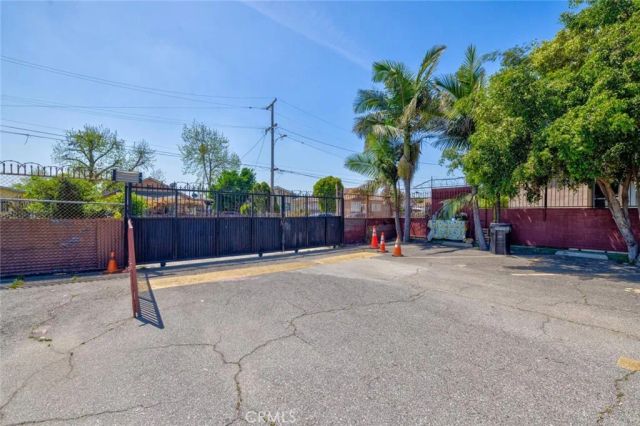 1437 E 61st, Los Angeles, CA 90001