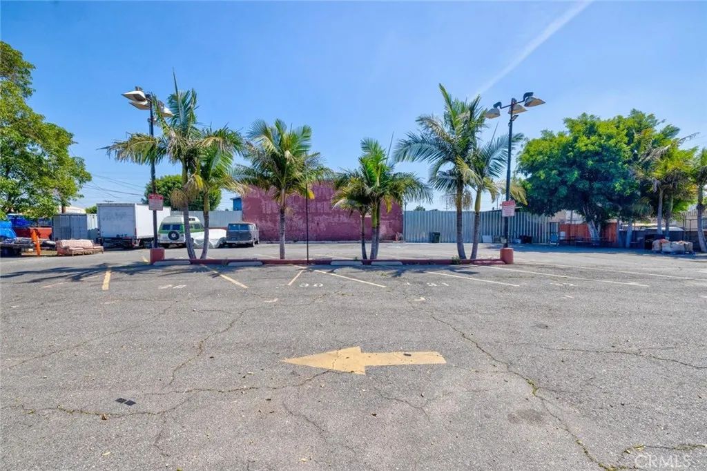 1437 E 61st, Los Angeles, CA 90001