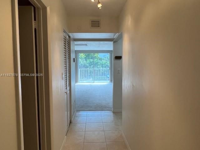 1470 NE 125th Ter 204, North Miami, FL 33161