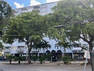 1470 NE 125th Ter 204, North Miami, FL 33161