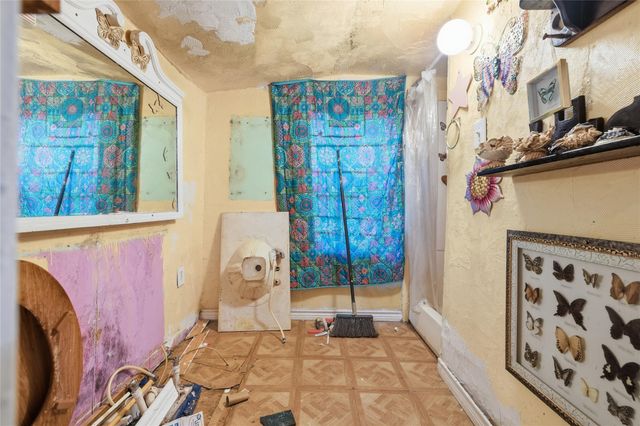 8141 Fm 563, Wallisville, TX 77597