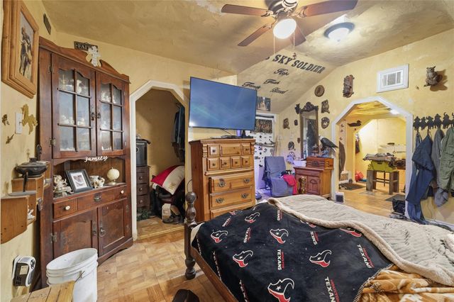 8141 Fm 563, Wallisville, TX 77597