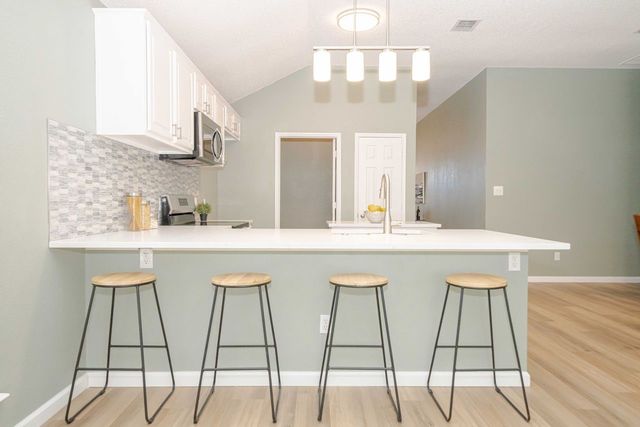 1217 Meadow Glen, Crowley, TX 76036