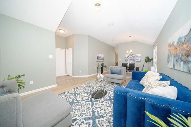 1217 Meadow Glen, Crowley, TX 76036