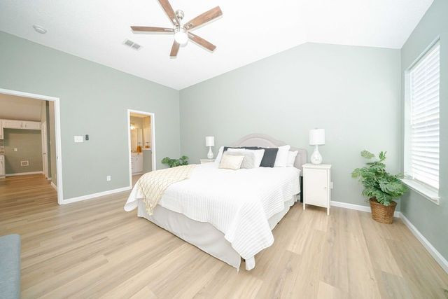 1217 Meadow Glen, Crowley, TX 76036