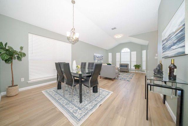 1217 Meadow Glen, Crowley, TX 76036