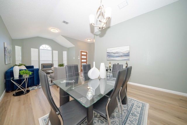 1217 Meadow Glen, Crowley, TX 76036